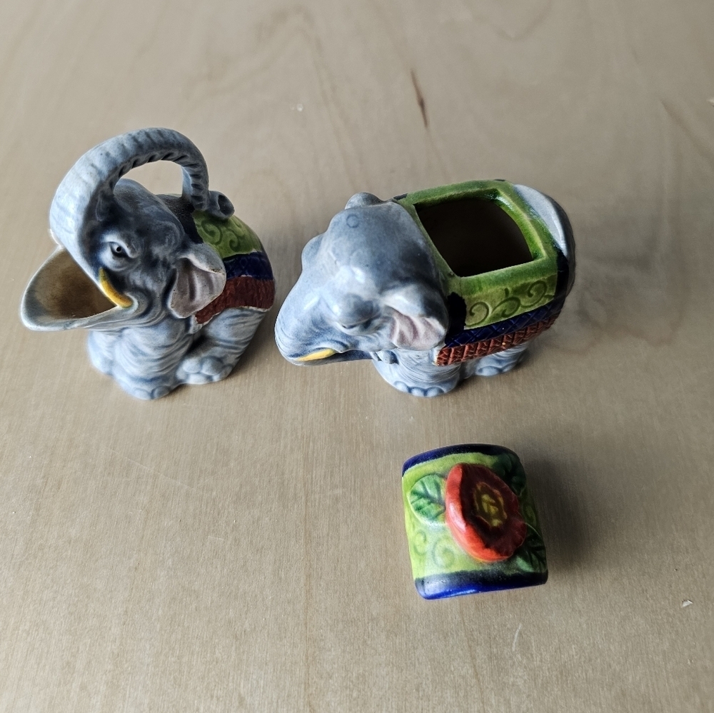 Vintage Ceramic Tiny Circus Elephant Creamer and Sugar Set - Picture 8 of 8